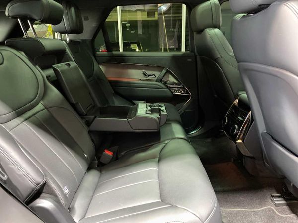 2026-Land-Rover-Range-Rover-Sport-30-D-HSE-190kW image:13