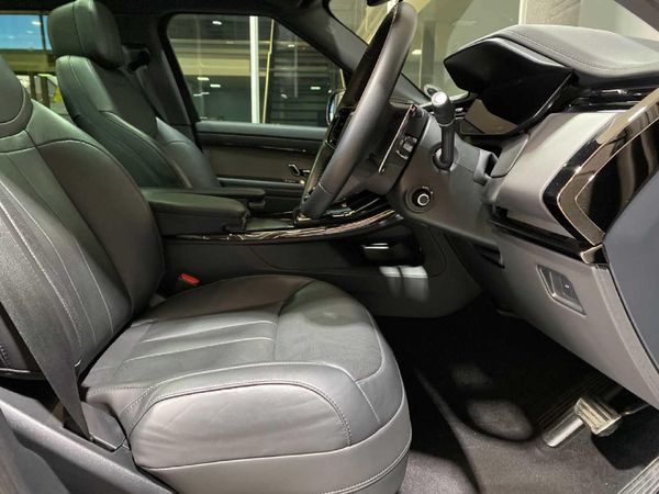 2026-Land-Rover-Range-Rover-Sport-30-D-HSE-190kW image:16