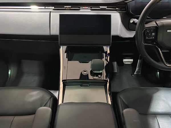 2026-Land-Rover-Range-Rover-Sport-30-D-HSE-190kW image:22