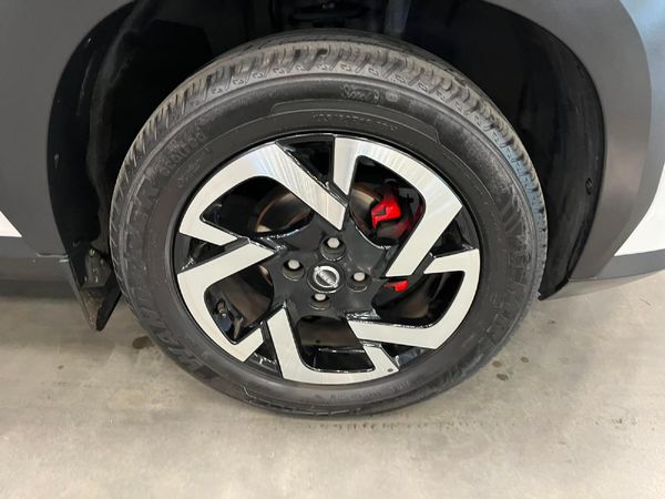 2023-Nissan-Magnite-10-Red-Edition-Auto image:8