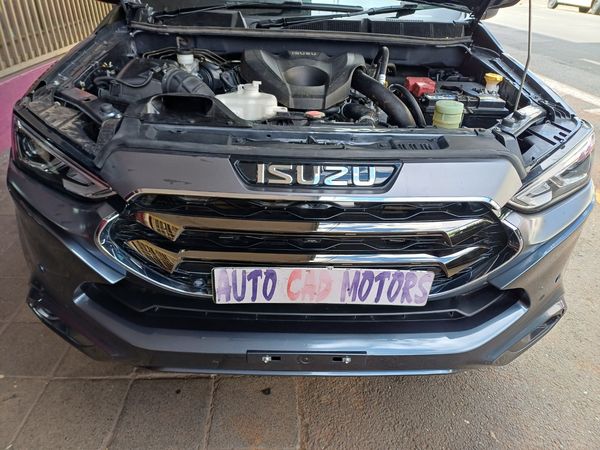 2023-Isuzu-Mu-x-30D-4x4-Auto image:3