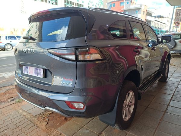 2023-Isuzu-Mu-x-30D-4x4-Auto image:6