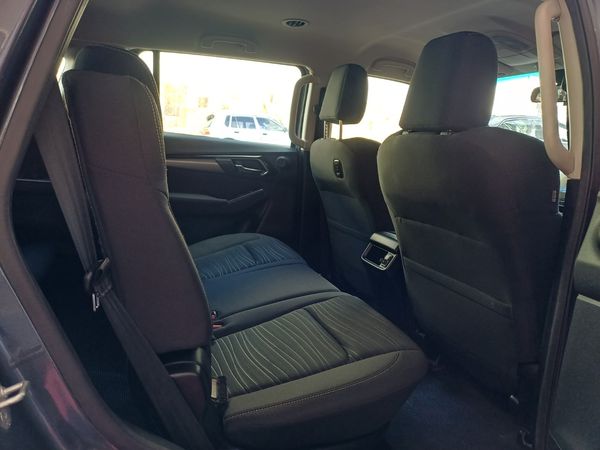 2023-Isuzu-Mu-x-30D-4x4-Auto image:8
