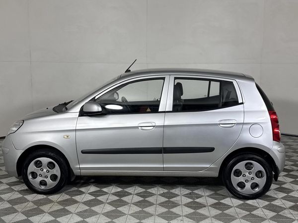 2011-Kia-Picanto-11-Striker image:15