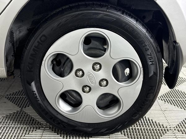 2011-Kia-Picanto-11-Striker image:5