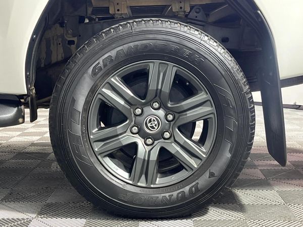 2023-Toyota-Hilux-24-GD-6-Raised-Body-Raider-Double-Cab image:6
