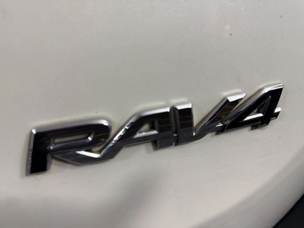 2015-Toyota-RAV4-20-GX-Auto image:11