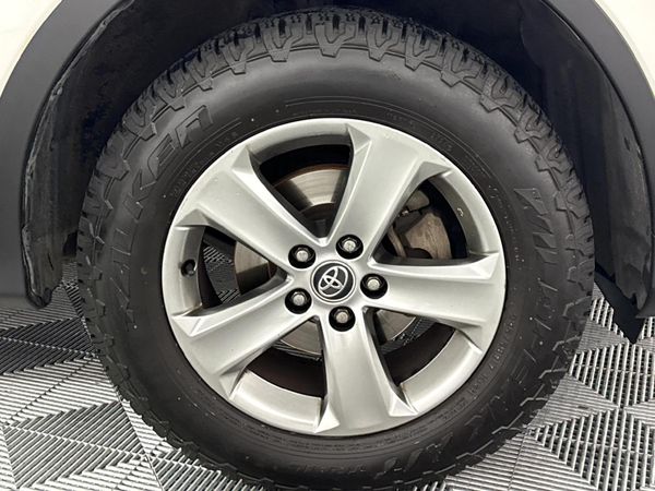 2015-Toyota-RAV4-20-GX-Auto image:5