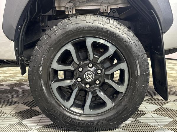 2022-Toyota-Hilux-28-GD-6-Raised-Body-Legend-Auto-Extended-Cab image:4