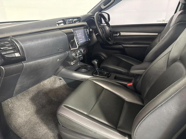 2022-Toyota-Hilux-28-GD-6-Raised-Body-Legend-Auto-Extended-Cab image:6