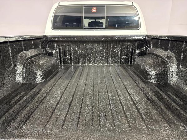2025-Toyota-Hilux-24-GD-6-Raised-Body-Raider-Auto-Double-Cab image:11