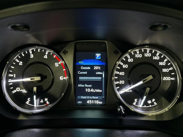2025-Toyota-Hilux-24-GD-6-Raised-Body-Raider-Auto-Double-Cab image:2