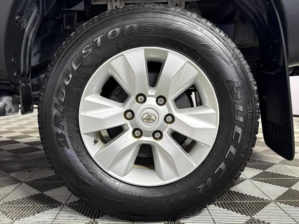 2025-Toyota-Hilux-24-GD-6-Raised-Body-Raider-Auto-Double-Cab image:6