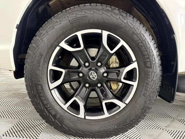 2019-Toyota-Hilux-28-GD-6-Raised-Body-Raider-Auto-Extended-Cab image:2