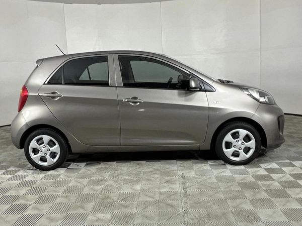 2016-Kia-Picanto-10 image:15