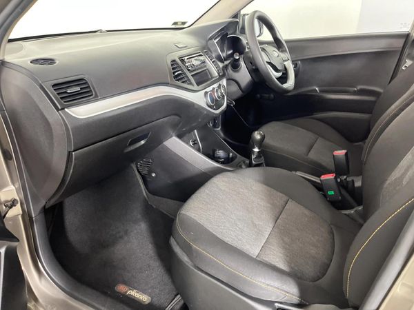 2016-Kia-Picanto-10 image:8