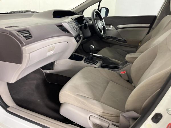 2012-Honda-Civic-16-Comfort image:8