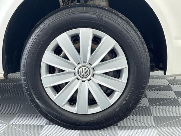 2019-Volkswagen-Kombi-20-TDI-Auto-103kW-Trendline image:6