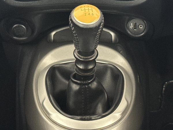 2013-Nissan-Juke-16-Dig-T-Tekna image:10
