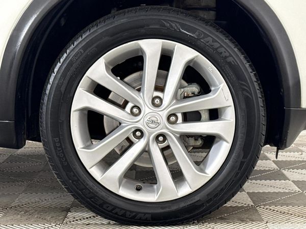 2013-Nissan-Juke-16-Dig-T-Tekna image:5