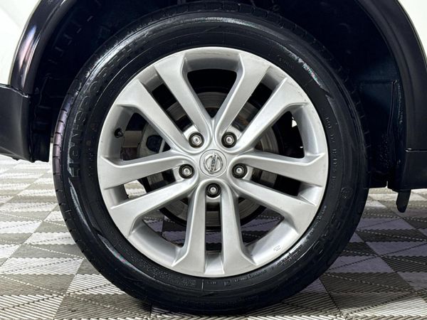 2013-Nissan-Juke-16-Dig-T-Tekna image:7