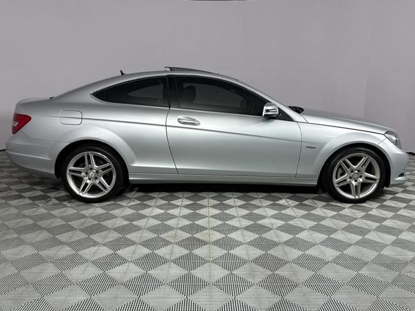 2013-Mercedes-Benz-C-Class-C-250-BE-Coupe-Auto image:13