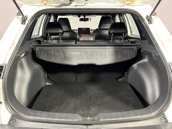 2025-Toyota-Corolla-Cross-18-XS image:14