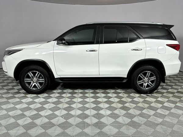 2021-Toyota-Fortuner-24-GD-6-Raised-Body-Auto image:19