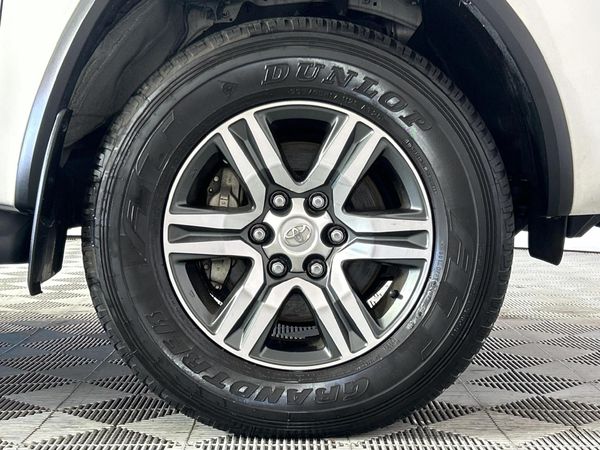 2021-Toyota-Fortuner-24-GD-6-Raised-Body-Auto image:5