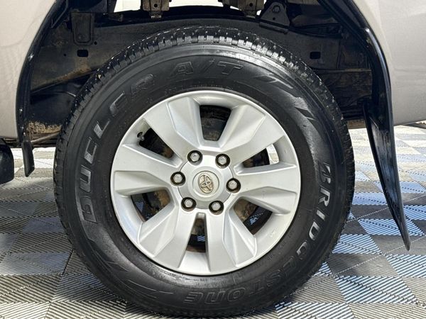 2017-Toyota-Hilux-28-GD-6-Raised-Body-Raider-Double-Cab-Auto image:5