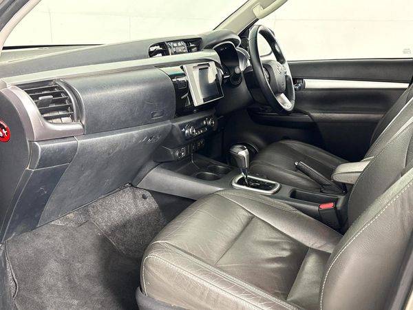 2017-Toyota-Hilux-28-GD-6-Raised-Body-Raider-Double-Cab-Auto image:7