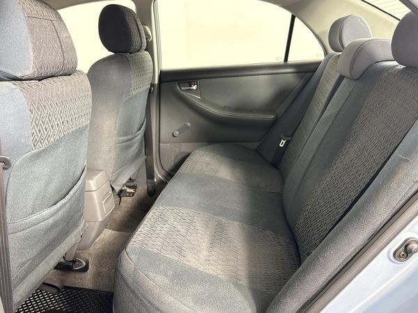 2006-Toyota-Corolla-140i-GLE image:3