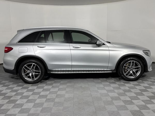 2018-Mercedes-Benz-GLC-250d-AMG image:17
