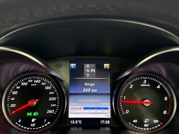 2018-Mercedes-Benz-GLC-250d-AMG image:2