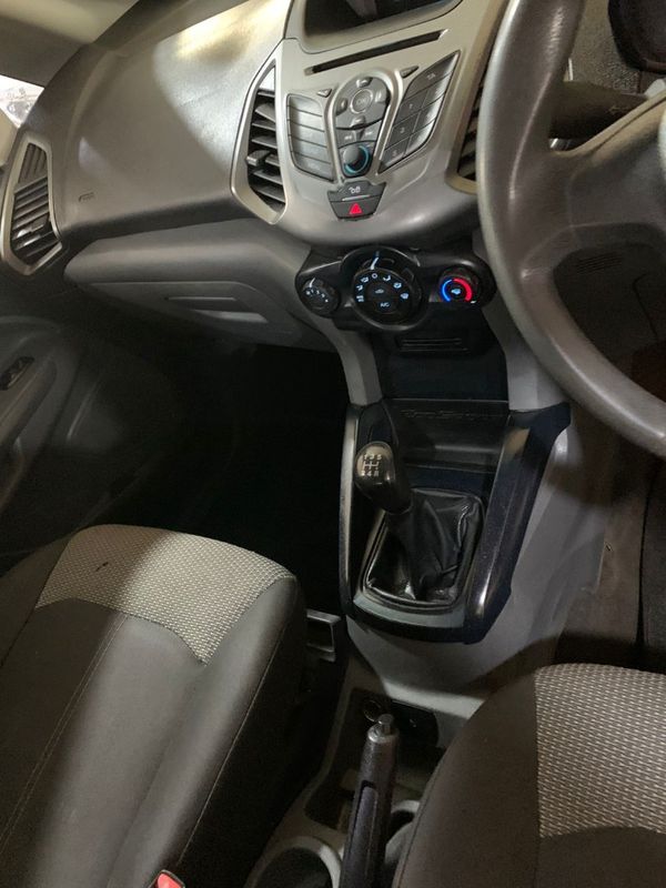 2017-Ford-EcoSport-15-TiVCT-Ambiente image:12