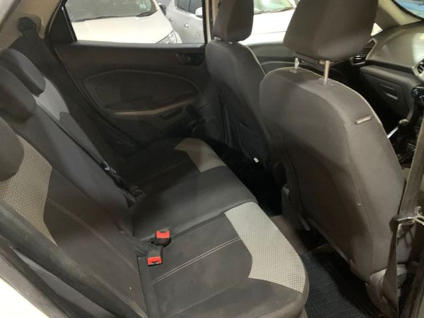 2017-Ford-EcoSport-15-TiVCT-Ambiente image:14