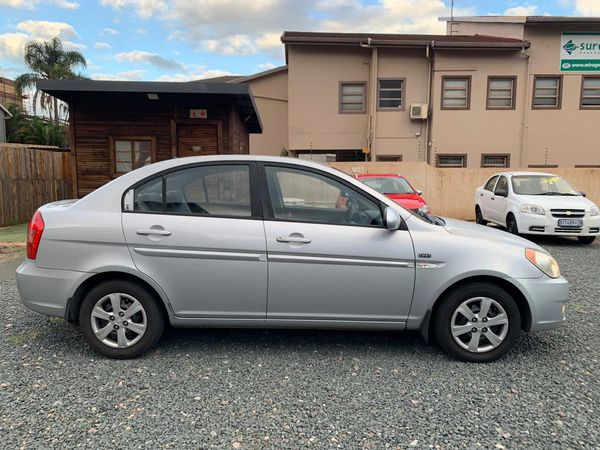 2009-Hyundai-Accent-16-GLS image:2