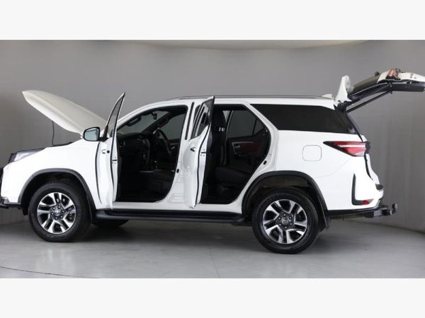 2024-Toyota-Fortuner-28-GD-6-4x4-VX-Auto image:14