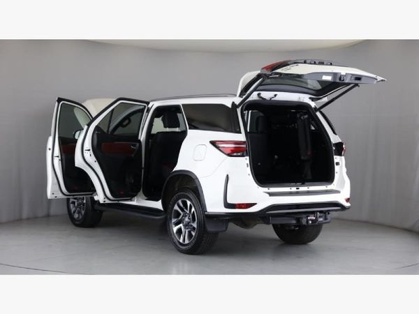 2024-Toyota-Fortuner-28-GD-6-4x4-VX-Auto image:18