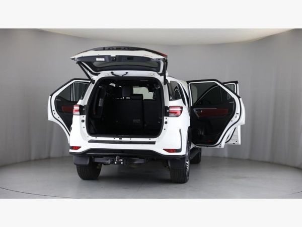 2024-Toyota-Fortuner-28-GD-6-4x4-VX-Auto image:19