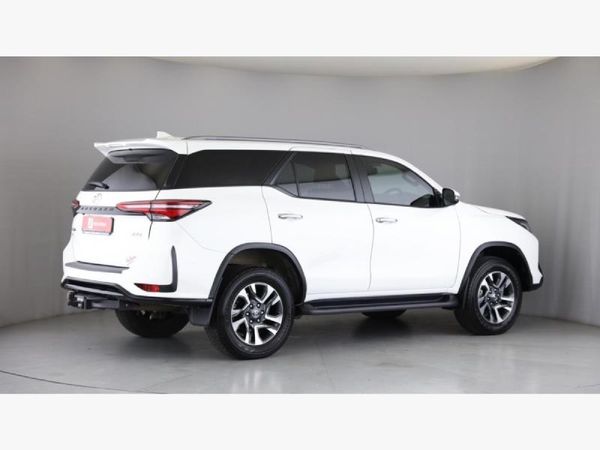 2024-Toyota-Fortuner-28-GD-6-4x4-VX-Auto image:3