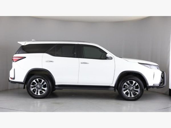 2024-Toyota-Fortuner-28-GD-6-4x4-VX-Auto image:4