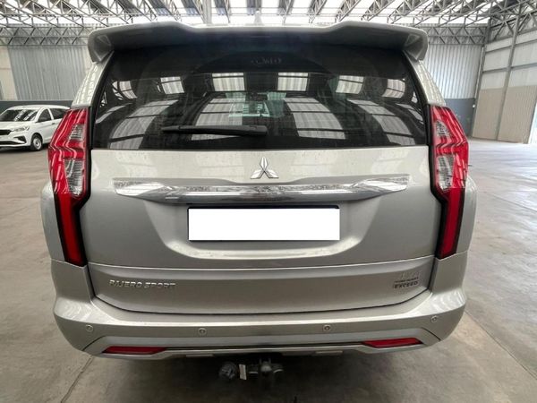 2022-Mitsubishi-Pajero-Sport-24D-4x4-Exceed-Auto image:4