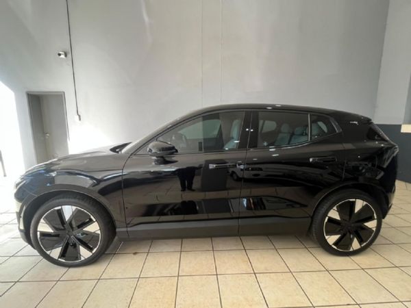 2025-Volvo-EX30-Ultra-Twin-Motor-Performance image:1