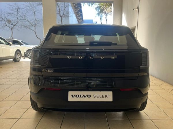 2025-Volvo-EX30-Ultra-Twin-Motor-Performance image:3