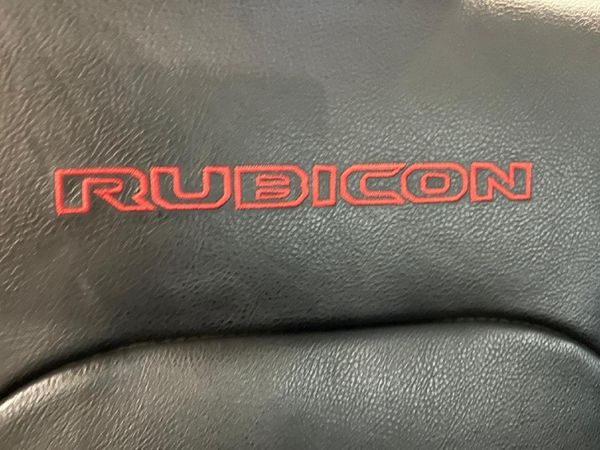 2023-Jeep-Gladiator-Rubicon-36-4x4-Auto-Double-Cab image:11