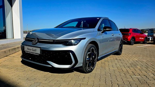 2026-Volkswagen-Golf-14-TSI-R-Line-Auto-110kw image:7