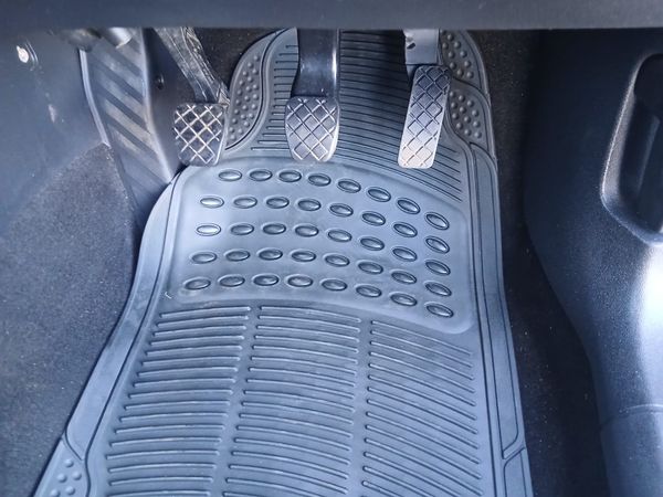 2019-Volkswagen-Polo-10-TSI image:5