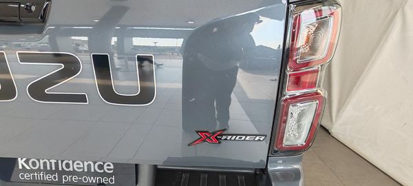 2024-Isuzu-D-Max-19-DDI-HR-X-Rider-Auto-Double-Cab image:9