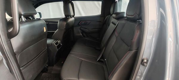 2024-Isuzu-D-Max-19-DDI-HR-X-Rider-Auto-Double-Cab image:7